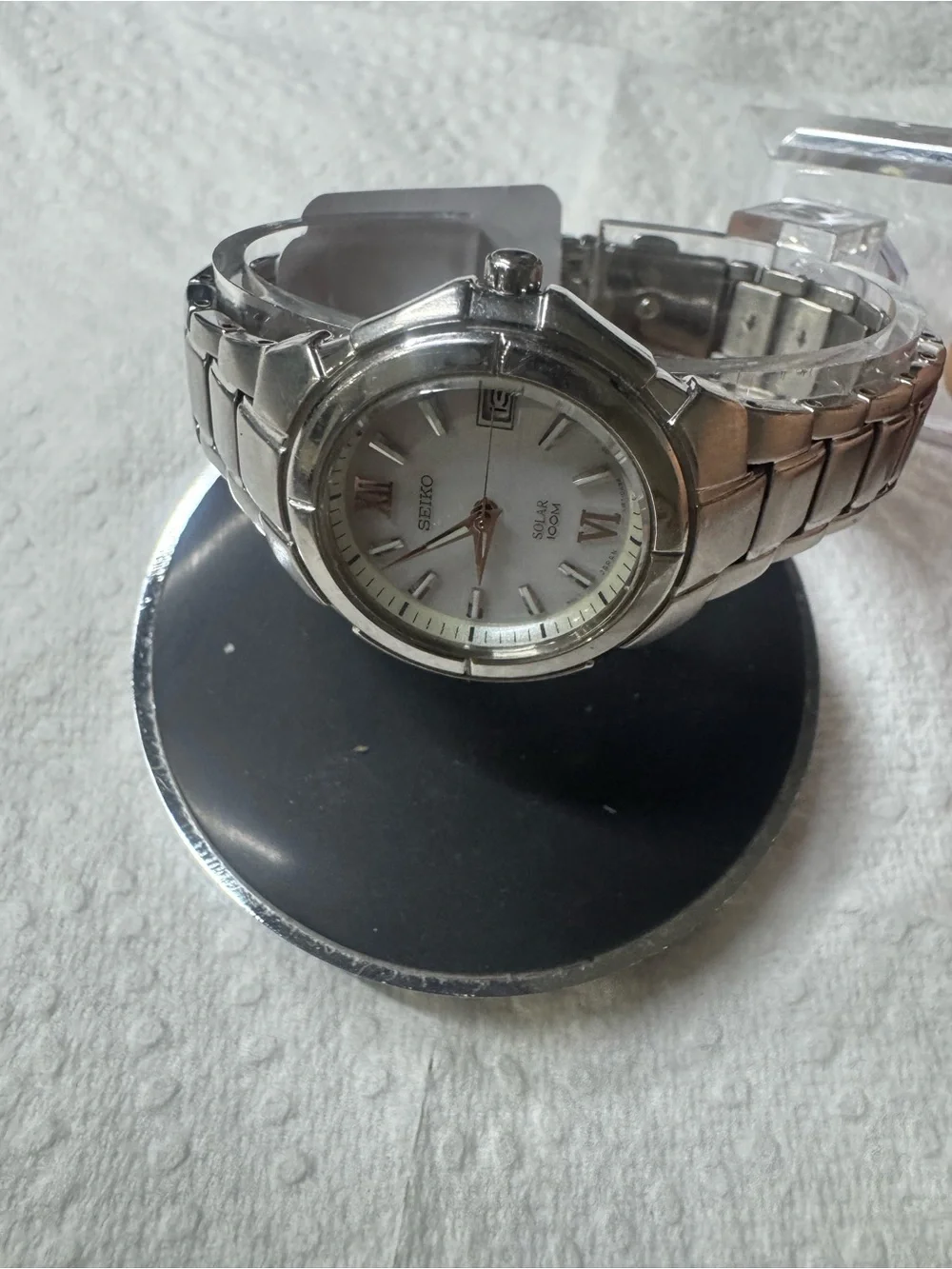 Seiko wristwatch clear